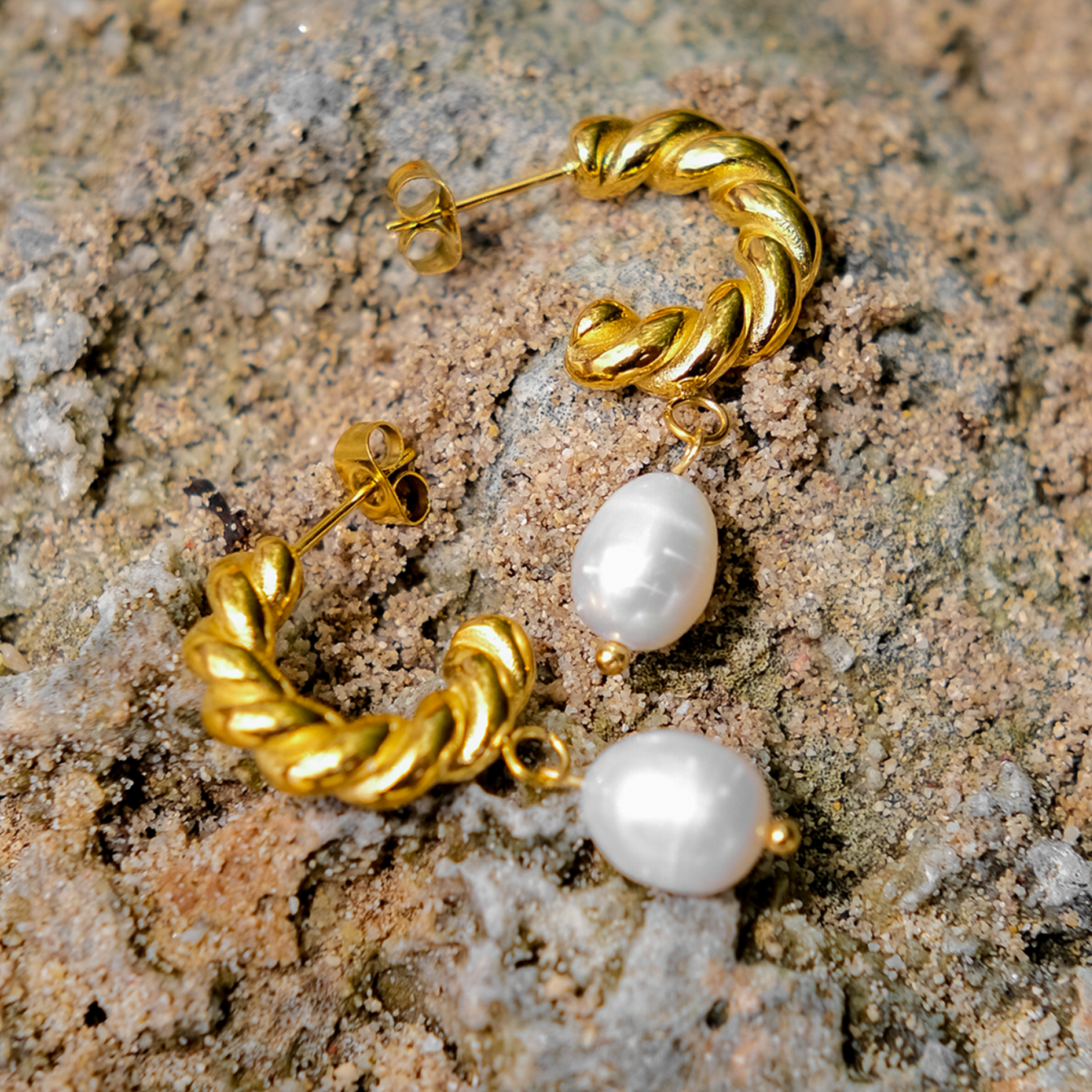 Emma Pearl Earrings