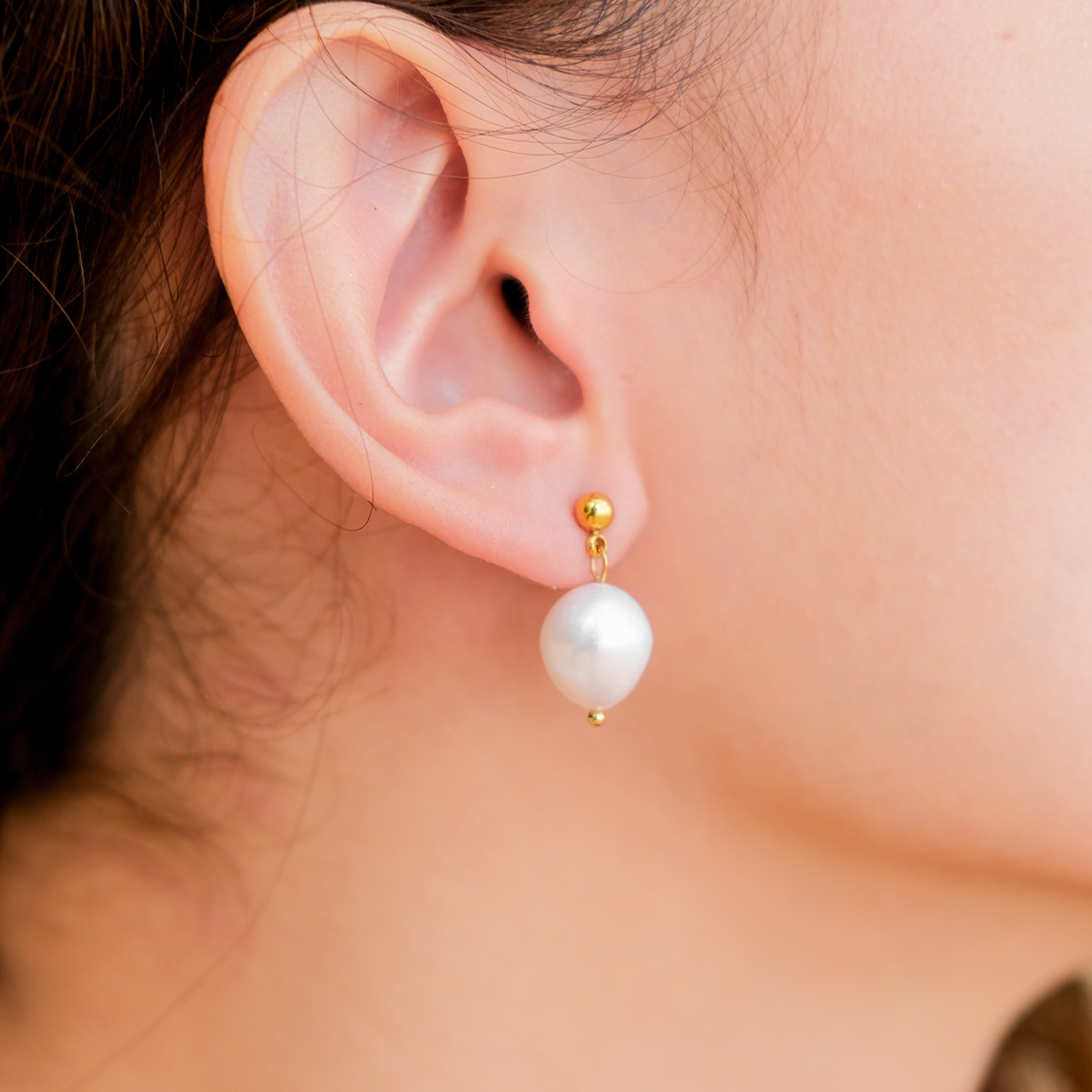 Gloria Freshwater Pearl Earrings